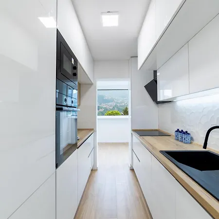 Old Town Heaven 3-bedroom With Balcony * Sarajevo