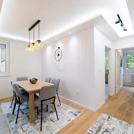 Appartement Old Town Heaven 3-bedroom With Balcony