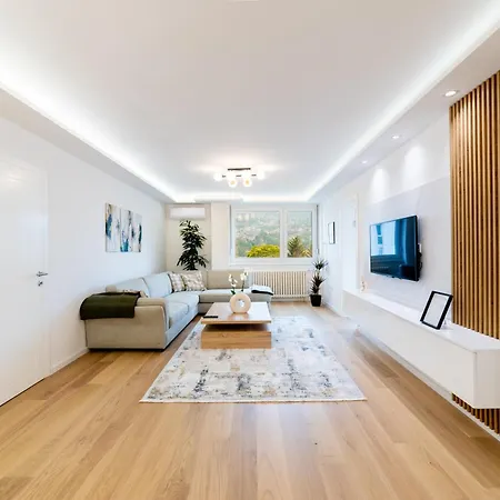 Old Town Heaven 3-bedroom With Balcony Szarajevó