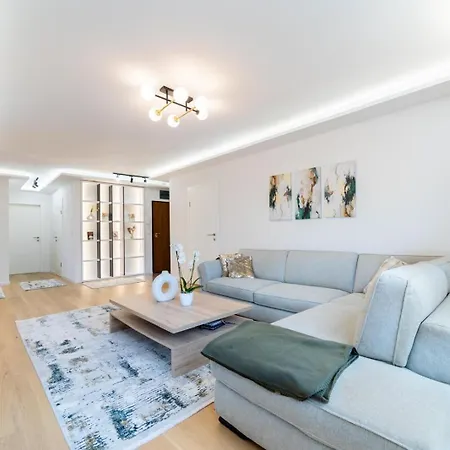Old Town Heaven 3-bedroom With Balcony Sarajevo