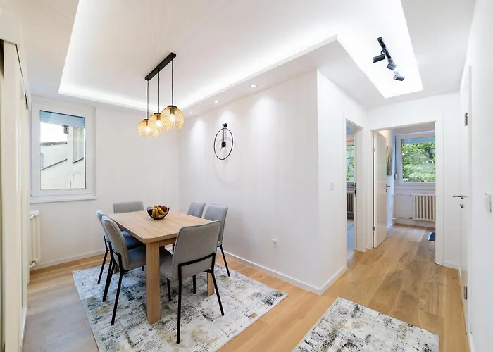 Apartment Old Town Heaven 3-bedroom With Balcony