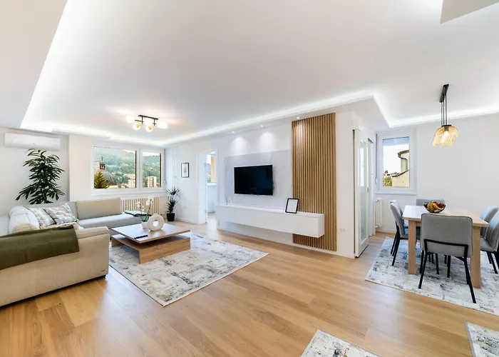 Apartment Old Town Heaven 3-bedroom With Balcony